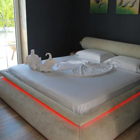 Grand Boutique Hotel