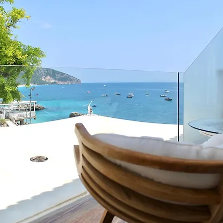 Grand Boutique Hotel *