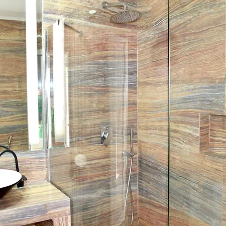 Grand Boutique Hotel