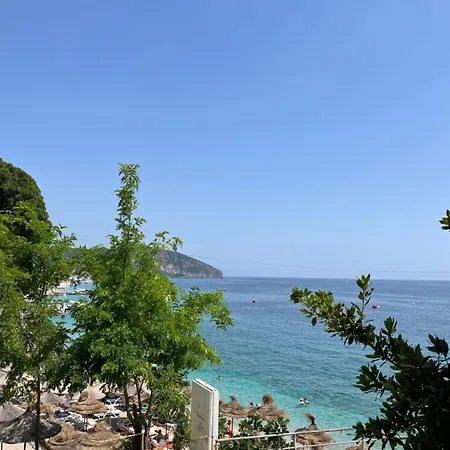 Grand Boutique Hotel *