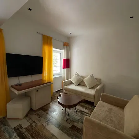 Grand Boutique Szálloda Dhërmi