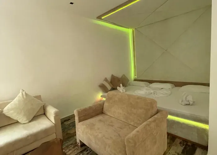 Отель Grand Boutique